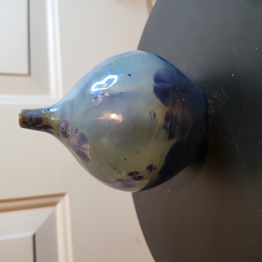 Miniature Crystalline Vase Signed DW, 4" - Picture 4 of 13